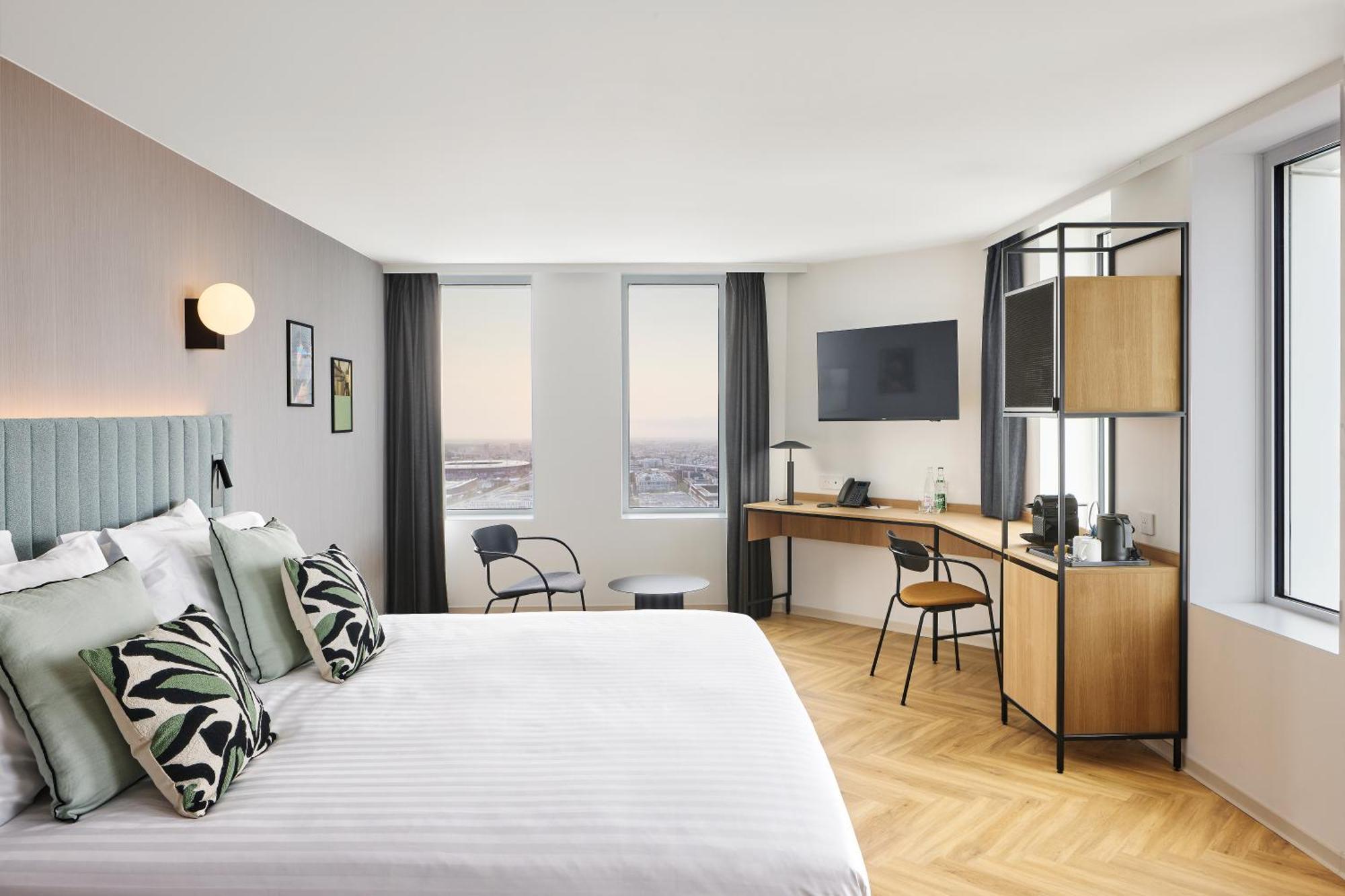 H4 Hotel Wyndham Paris Pleyel Resort Saint-Denis  Exterior photo